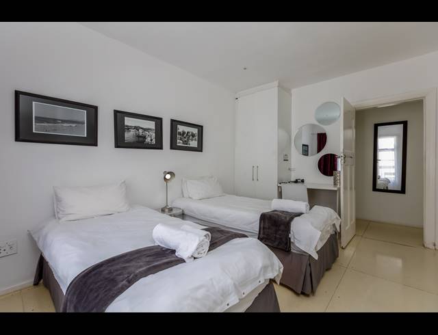 2 BEDROOM APARTMENT RENTED IN SEA POINT